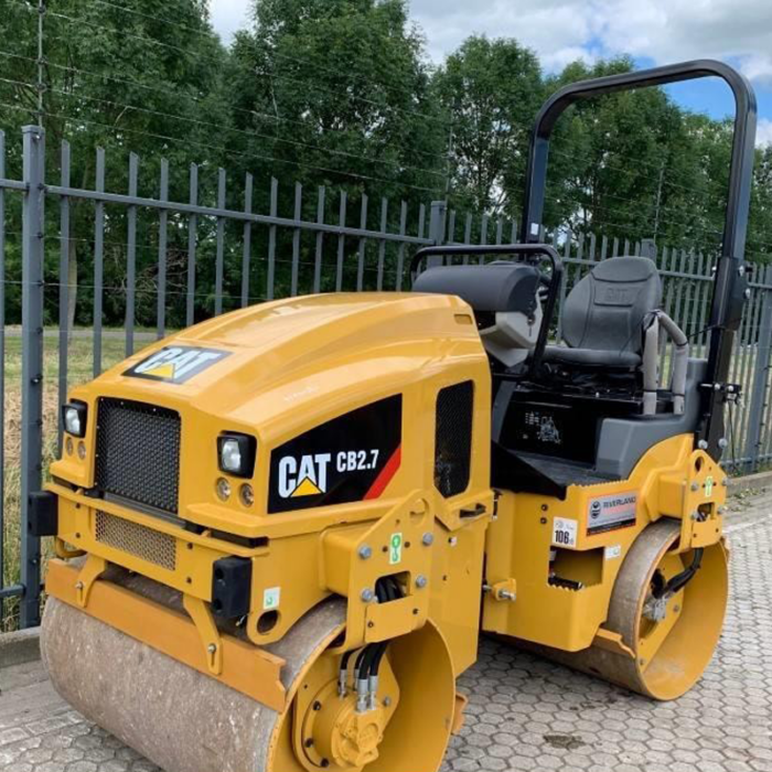 Închiriere Cilindru compactor cat cb 2.7